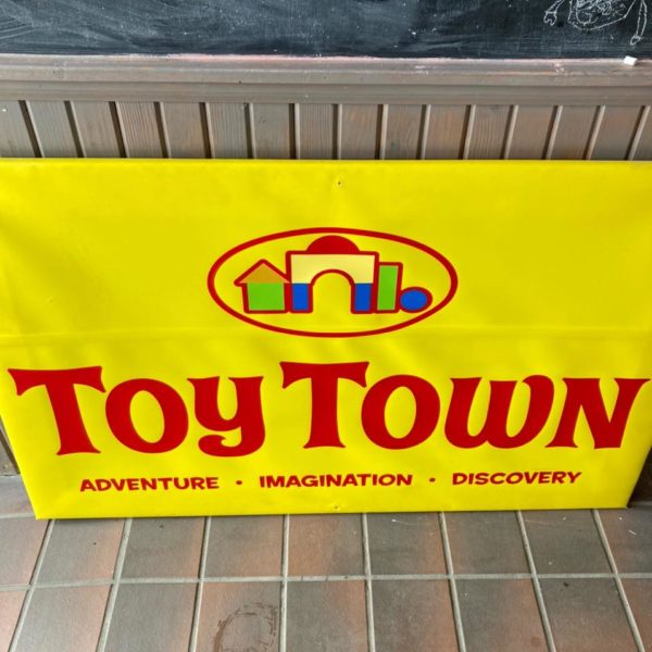 Toy Town Make Toys Great Again!